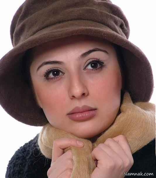 نیوشا ضیغمی با کلاه